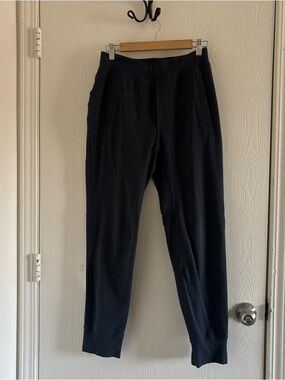 Lululemon Men’s Gray Jogger Pants Size Small Athletic Sweatpants Stretch Casual